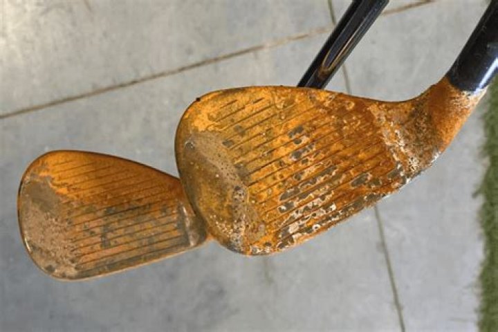 Can you use metal polish on golf clubs?