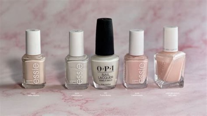 Can you wear nail polish in Saudi Arabia?