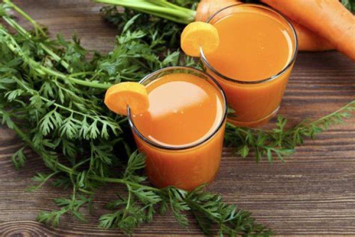 Does carrot juice make you tan?