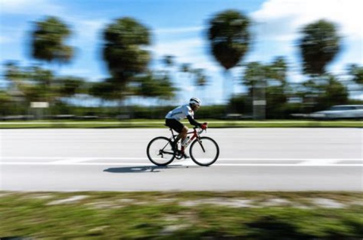 Does cycling tone your stomach?