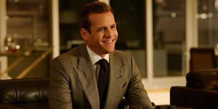 Does Harvey love Donna?