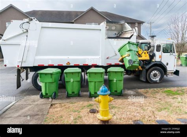 How much do you tip garbage collector?