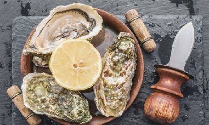 Is contactless cheaper than Oyster?