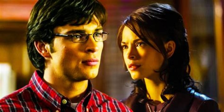 Who does Lana end up with in Smallville?