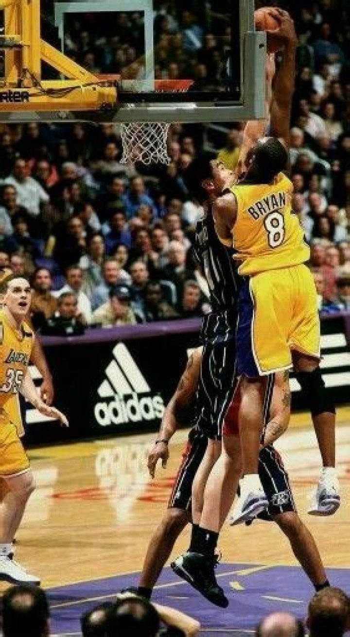 Who dunked on Yao Ming?